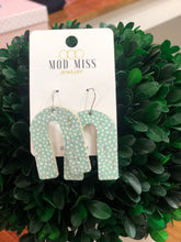 Load image into Gallery viewer, Cork arch earrings