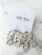 Load image into Gallery viewer, Cork arch earrings