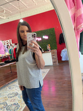 Load image into Gallery viewer, Sleeveless top
